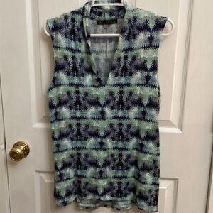 Rose & Olive Sleeveless V-Neck Tunic in Mint and Navy Pattern
